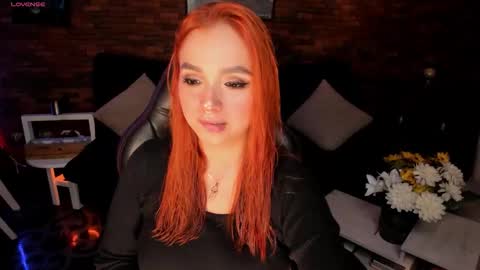 Snapshot of giabrook chatting on 10-26-25, 12:27 Gia online show from 10-26-25, 12:27