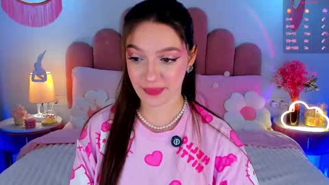 Snapshot of giacale chatting on 09-19-25, 12:17 Gia online show from 09-19-25, 12:17