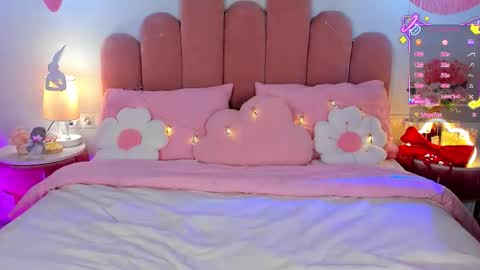 Snapshot of giacale chatting on 12-01-25, 01:27 Gia online show from 12-01-25, 01:27