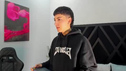 Snapshot of gian_rossii chatting on 06-25-26, 11:15 GIAN online show from 06-25-26, 11:15