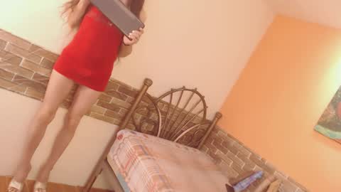 Snapshot of gianina_cd chatting on 02-03-25, 10:43 Gianina online show from 02-03-25, 10:43