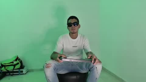 Snapshot of gianluca_silva chatting on 10-16-25, 10:55 Gianluca Silva online show from 10-16-25, 10:55