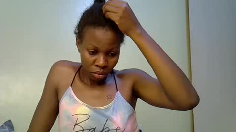 Snapshot of gianna_012 chatting on 09-26-25, 02:26 ENNY online show from 09-26-25, 02:26