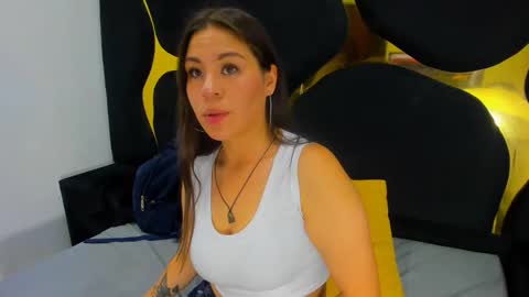 Snapshot of giannajohnson chatting on 11-29-25, 03:09 GiannaJohnson online show from 11-29-25, 03:09