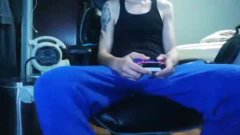 Snapshot of giantdick4u1991 chatting on 09-18-25, 08:33 giantdick4u1991 online show from 09-18-25, 08:33