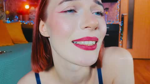 Snapshot of giantess_eva chatting on 12-25-24, 02:35 Eva online show from 12-25-24, 02:35