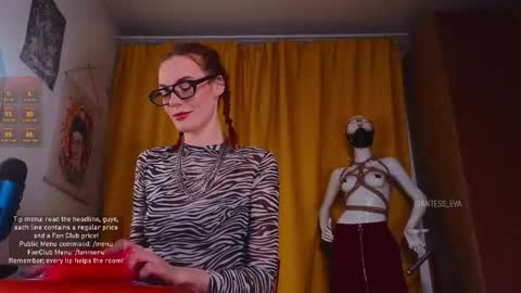 Snapshot of giantess_eva chatting on 11-17-25, 05:41 Eva online show from 11-17-25, 05:41