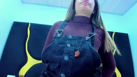 GiaRoussel online show from 11-29-25, 05:05