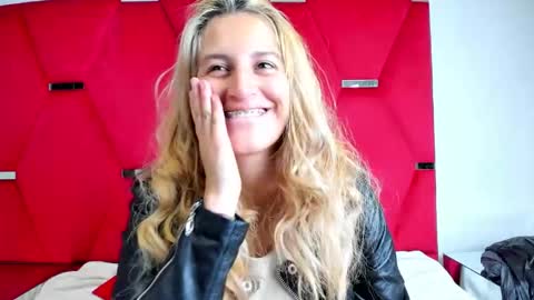 Snapshot of giaroussel chatting on 02-02-26, 07:45 GiaRoussel online show from 02-02-26, 07:45