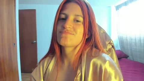 GiaRoussel online show from 05-11-26, 02:23