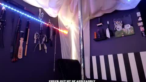 Snapshot of gigglemethis22 chatting on 11-03-25, 07:48 Giggles online show from 11-03-25, 07:48