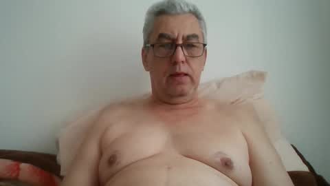 gigi1970 online show from 04-25-26, 08:06