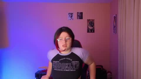 Snapshot of gigi_hart7 chatting on 05-14-26, 06:20 Gigi hart online show from 05-14-26, 06:20