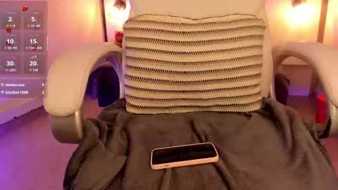 GIGI online show from 10-01-25, 01:00