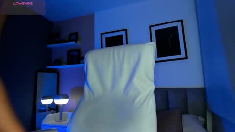 GIGI online show from 10-26-25, 04:40