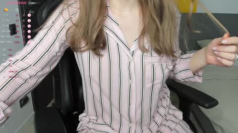 gigihadd online show from 12-31-24, 07:18