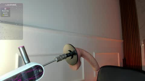 Gigi Doll online show from 04-09-26, 11:37