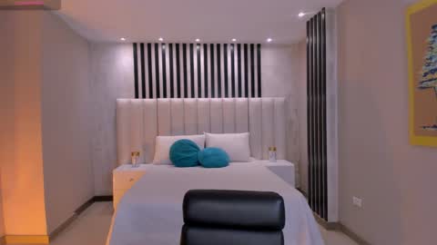 GIGI online show from 01-22-25, 02:15