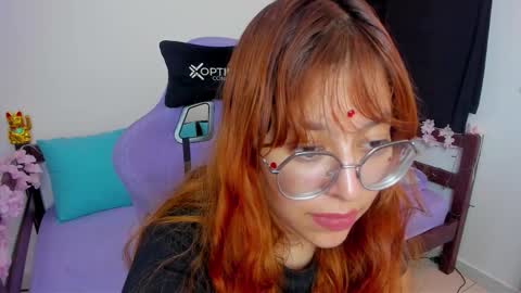 gigimooon online show from 10-30-25, 01:40