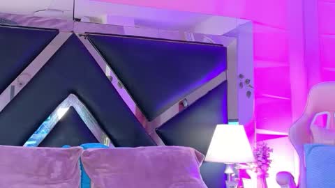 Giigii online show from 03-06-26, 04:25