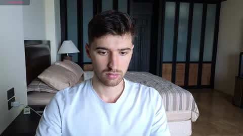 gilbertogonzales online show from 11-25-25, 01:49