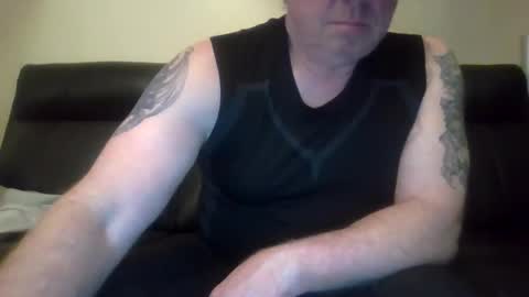 Snapshot of gimmmieoooo chatting on 09-11-25, 07:52 gimmmieoooo online show from 09-11-25, 07:52