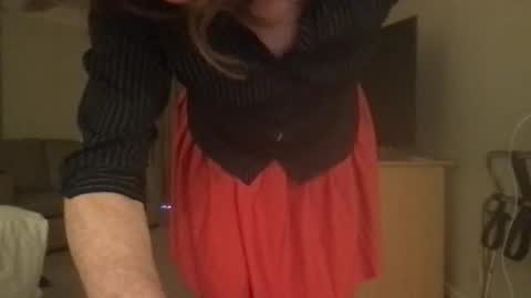 Snapshot of gina_cduk2 chatting on 11-10-25, 02:05 gina_cduk2 online show from 11-10-25, 02:05