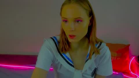 Gina online show from 09-17-25, 02:35