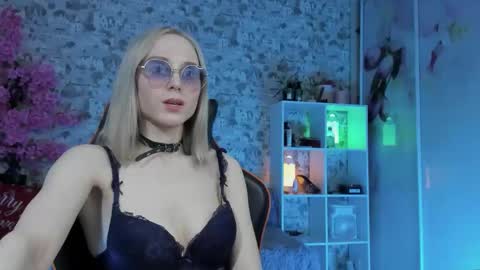Gina online show from 03-27-26, 08:26