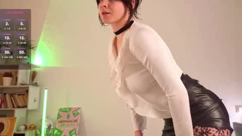 Snapshot of ginavontease chatting on 01-11-26, 05:29 Gina online show from 01-11-26, 05:29