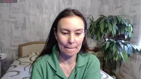 ginaxsoulah   online show from 06-19-26, 04:39