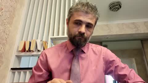 Snapshot of gindrie chatting on 02-04-25, 12:44 Gabriel online show from 02-04-25, 12:44