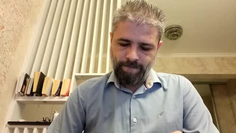 Snapshot of gindrie chatting on 11-09-25, 07:17 Gabriel online show from 11-09-25, 07:17