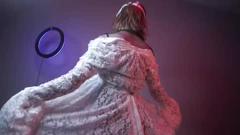 Snapshot of ginger_hugs chatting on 10-30-25, 10:10 im expecting 350 thumbs up on my altar online show from 10-30-25, 10:10