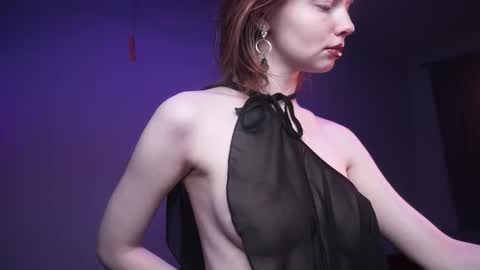 Snapshot of ginger_hugs chatting on 11-14-25, 10:07 im expecting 350 thumbs up on my altar online show from 11-14-25, 10:07