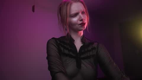 Snapshot of ginger_hugs chatting on 11-28-25, 10:12 im expecting 350 thumbs up on my altar online show from 11-28-25, 10:12