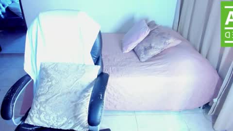 Snapshot of ginger_smil chatting on 01-14-26, 12:00 Diana online show from 01-14-26, 12:00