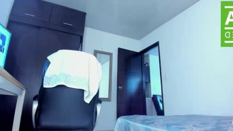 Snapshot of ginger_smil chatting on 03-11-26, 12:44 Diana online show from 03-11-26, 12:44