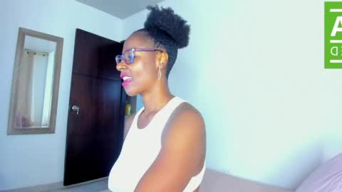 Snapshot of ginger_smil chatting on 05-25-26, 11:49 Diana online show from 05-25-26, 11:49