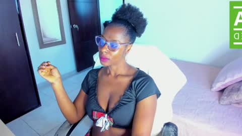 Snapshot of ginger_smil chatting on 05-26-26, 12:12 Diana online show from 05-26-26, 12:12
