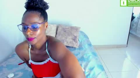 Snapshot of ginger_smil chatting on 07-21-26, 01:24 Diana online show from 07-21-26, 01:24