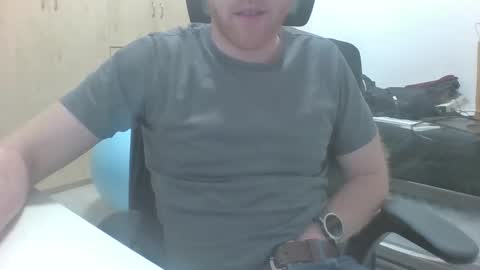 Snapshot of ginger_xxx chatting on 05-10-26, 05:51 mike online show from 05-10-26, 05:51