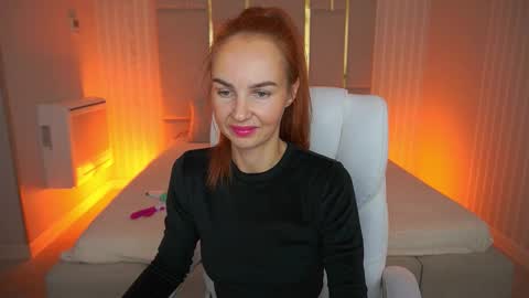 GinegerGazee online show from 10-22-25, 06:57