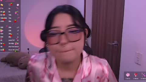 Snapshot of ginmeowuwu chatting on 05-20-26, 04:35 ginmeowuwu online show from 05-20-26, 04:35
