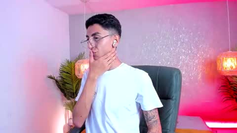 Gio Carangi online show from 02-25-26, 03:16