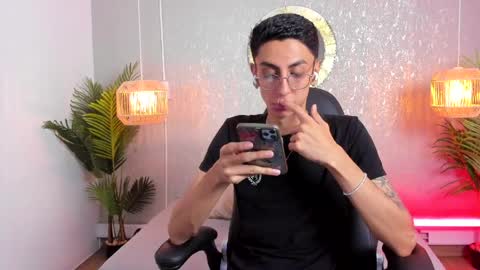 Gio Carangi online show from 04-12-26, 02:38