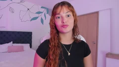 Snapshot of gio_palacios chatting on 01-10-25, 01:31 Gio online show from 01-10-25, 01:31