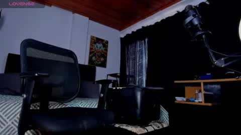 GIOMAR REYES online show from 07-23-26, 08:29