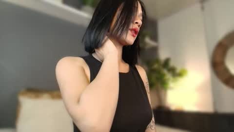  Gigi  online show from 02-18-25, 05:09