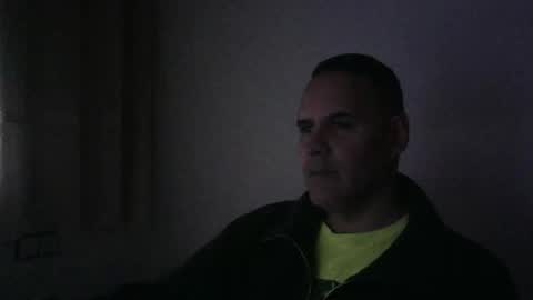 Snapshot of gioshadow chatting on 12-15-24, 04:04 gioshadow online show from 12-15-24, 04:04